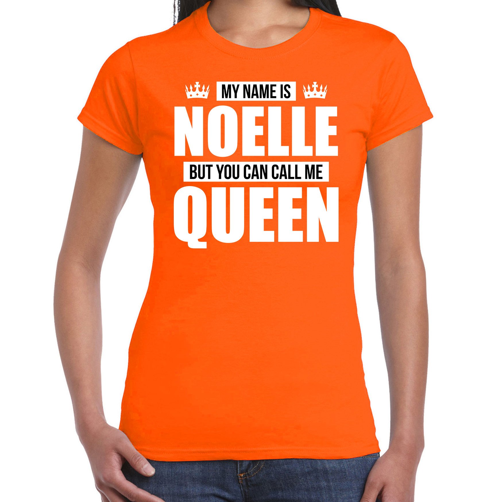 Naam cadeau t-shirt my name is Noelle - but you can call me Queen oranje voor dames