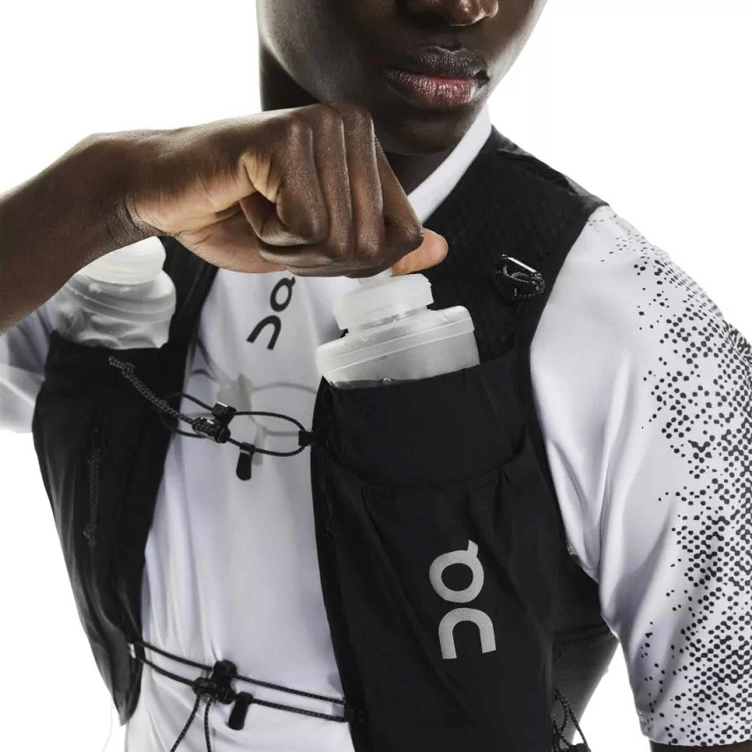 On Ultra Vest Pro Unisex